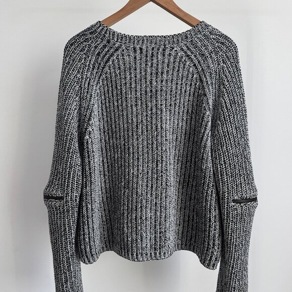 Cropped Heather Knit Black + Cream Sweater with Zipper Details - Picture 2 of 5